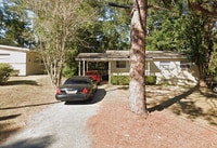 Building Photo - 1610 Airport Dr