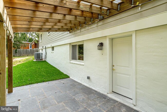 Building Photo - 8424 Hayden Ln