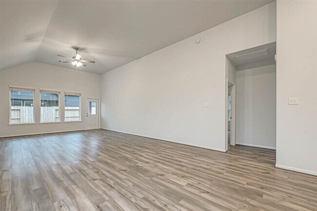 Building Photo - 201 Cambria Green Ln