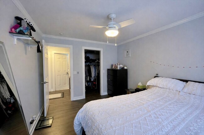 Building Photo - 300 Cunat Blvd