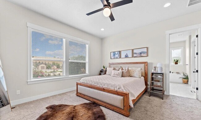 Building Photo - 6580 Sage Basin Way