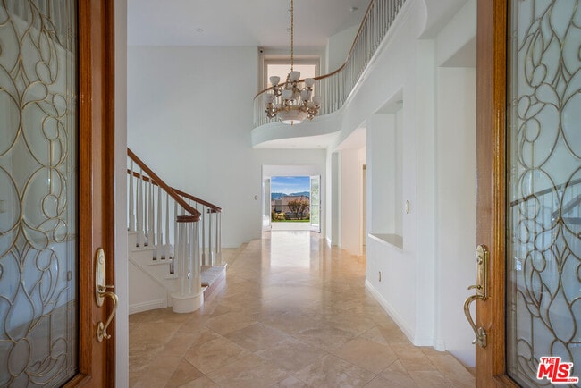 Building Photo - 16800 Calle Montecito