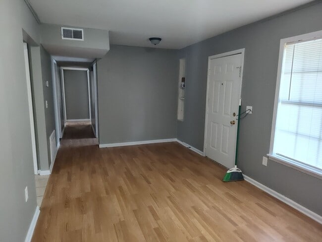 Building Photo - Charming 3BR 2BTH House in Sheridan