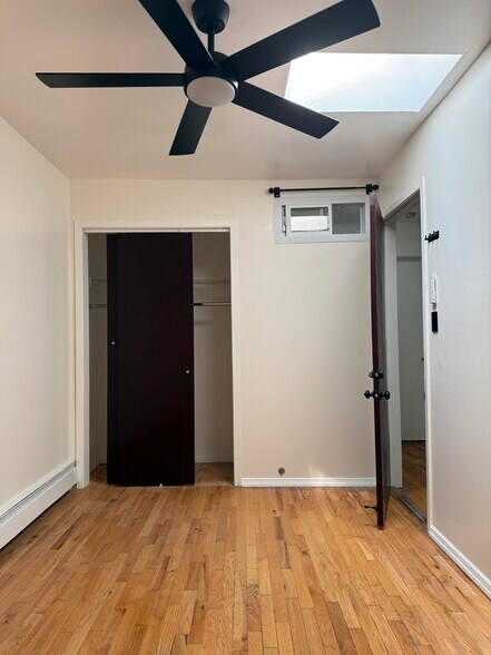 Building Photo - 13 Schaefer St