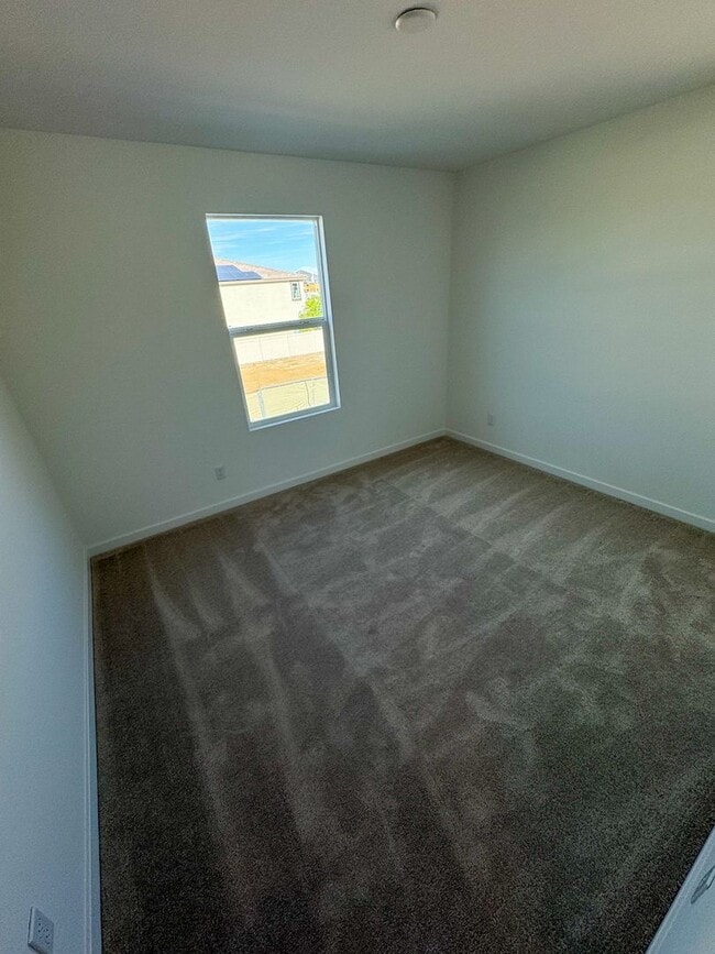 Building Photo - 5 bedroom Murrieta home for LEASE!