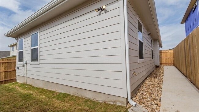 Building Photo - 9603 Grapevine Leaf Dr