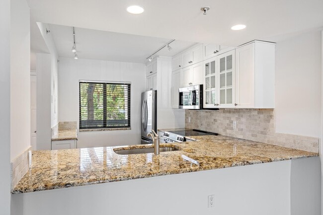 Building Photo - 1501 Marina Isle Way