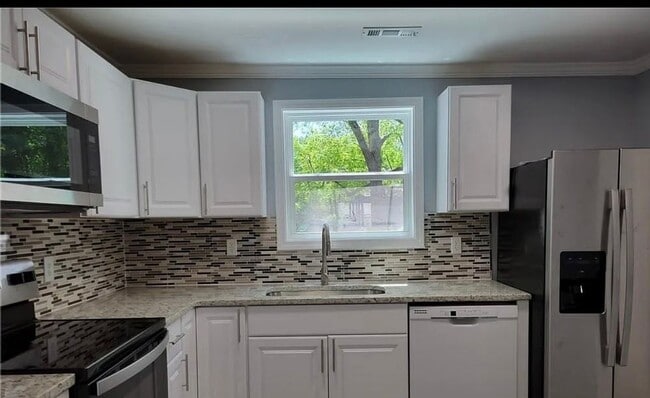 Building Photo - Charming 3BR House in Shelby