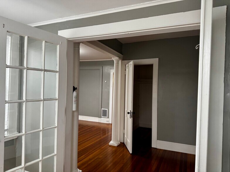 Building Photo - 78 Cherry St