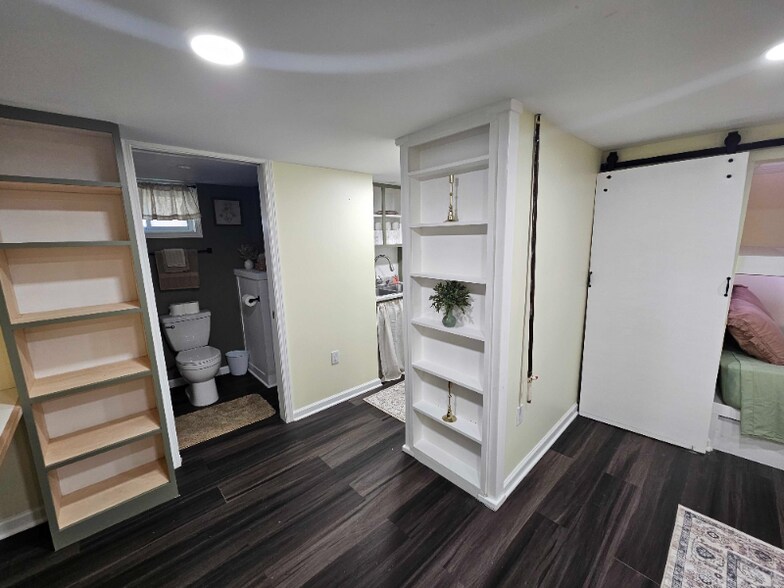 Building Photo - 318 Murphy Ave