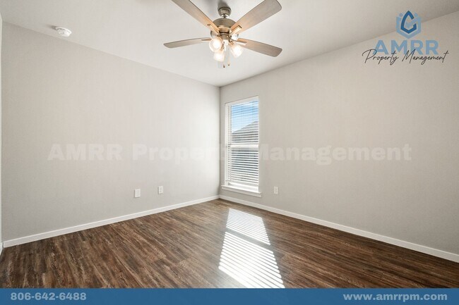 Building Photo - 2034 Kenwood Ave