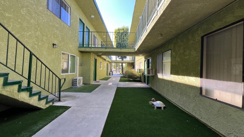 Building Photo - 7424 Radford Ave