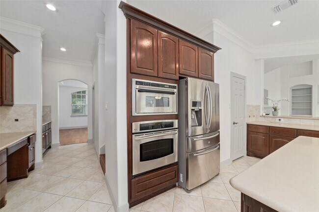 Building Photo - 3505 Parkside Dr