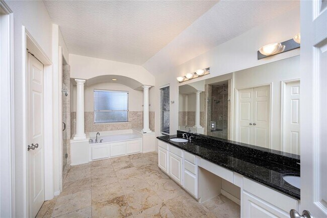 Building Photo - 2327 Centerbrook Ln