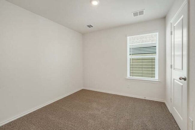 Building Photo - 313 Tall Cedar Wy