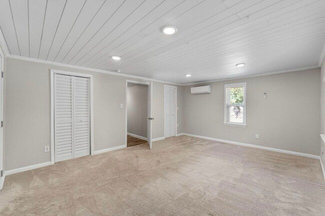 Building Photo - Charming 3-Bedroom Home in Pensacola!