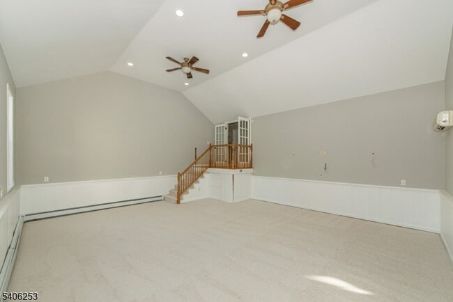 Building Photo - 414 Mineral Springs Dr