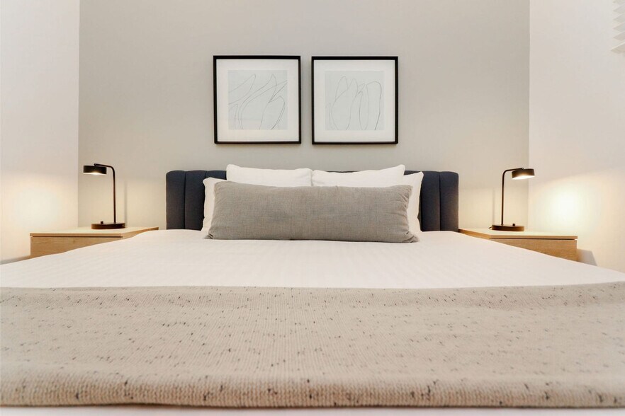 Building Photo - 127 Carondelet St