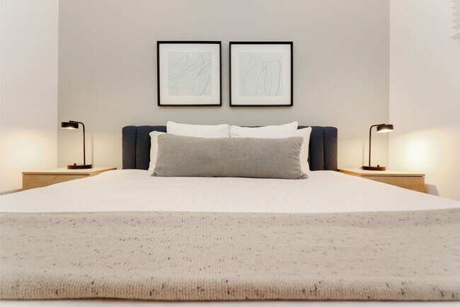 Building Photo - 127 Carondelet St