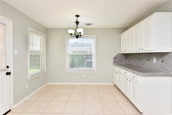 Building Photo - 31106 Pine Bay St