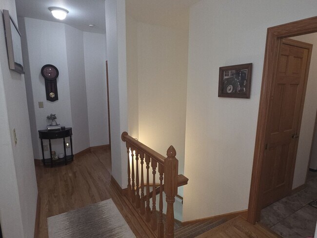 Building Photo - 3 bedroom executive ranch in Sussex