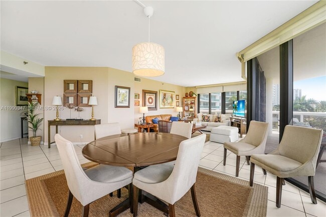 Building Photo - 20185 E Country Club Dr