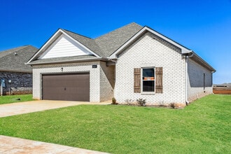 Building Photo - Fantastic 4bd/2ba home! Let yourself in!