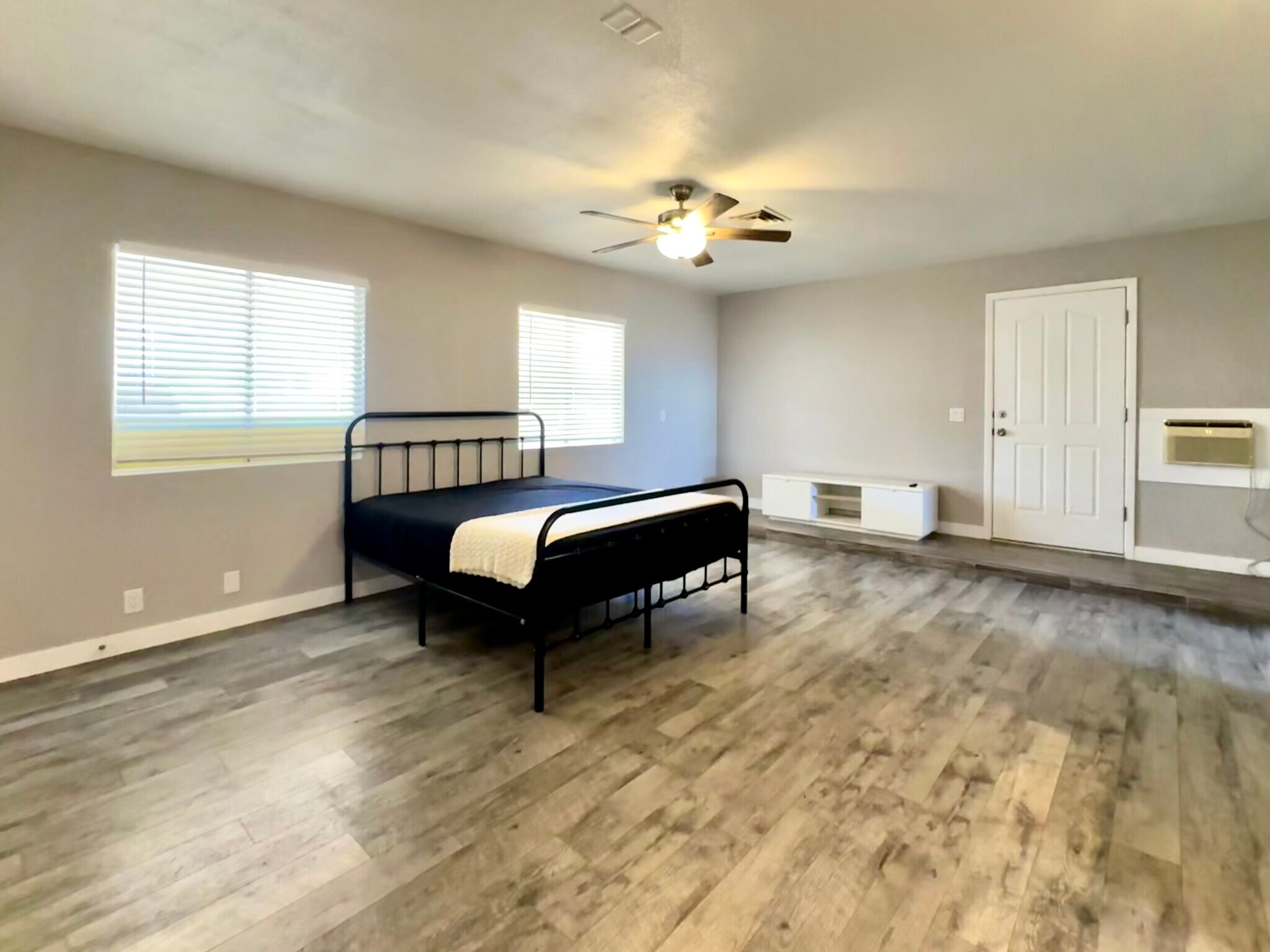 Building Photo - 3767 Kicking Horse Dr