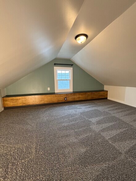 Building Photo - 215 Magnolia Ave
