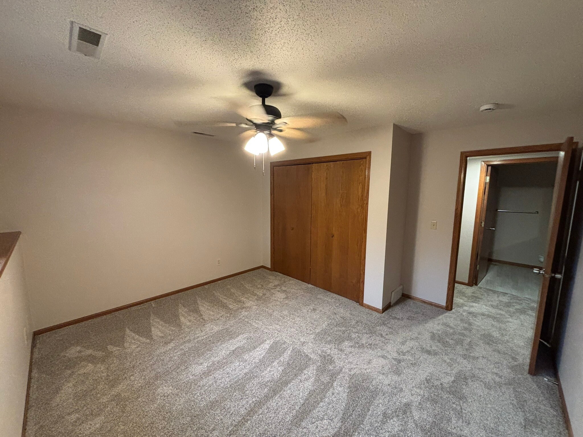 Building Photo - 125 Rosewood Ln S