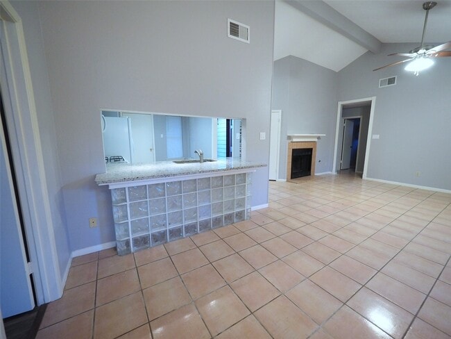 Building Photo - 2812 Pickett Dr