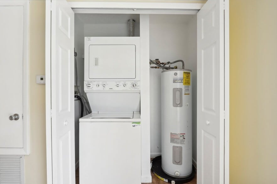 Building Photo - 12006 Pepperdine Pl