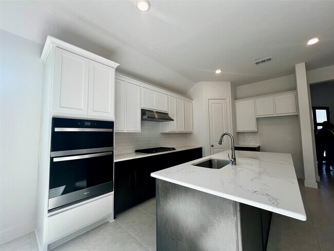 Building Photo - 10602 Blossom River Dr