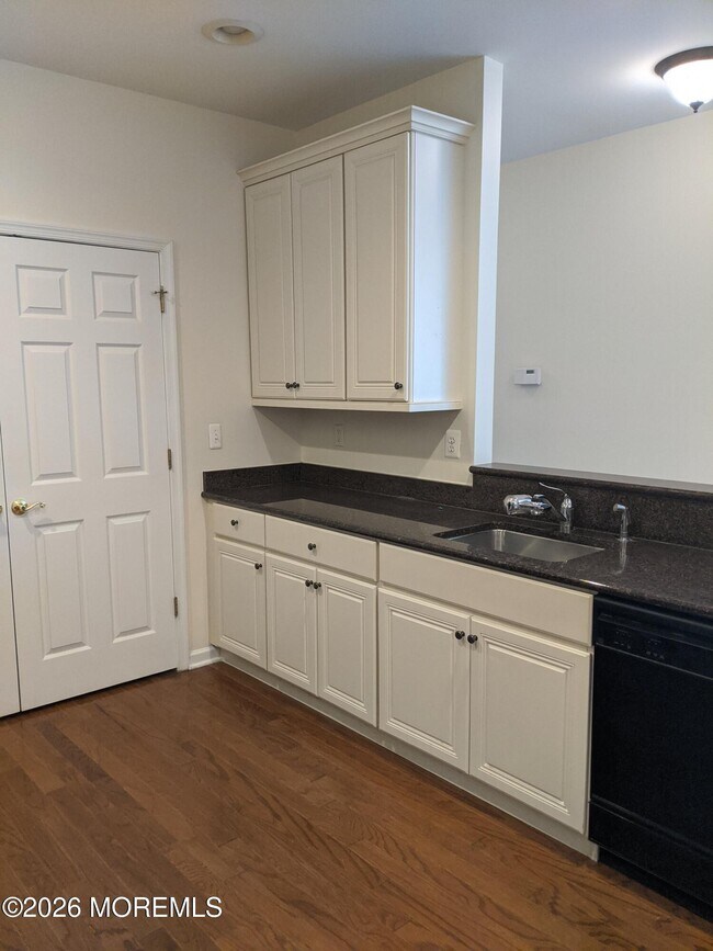 Building Photo - 539 Sophee Ln