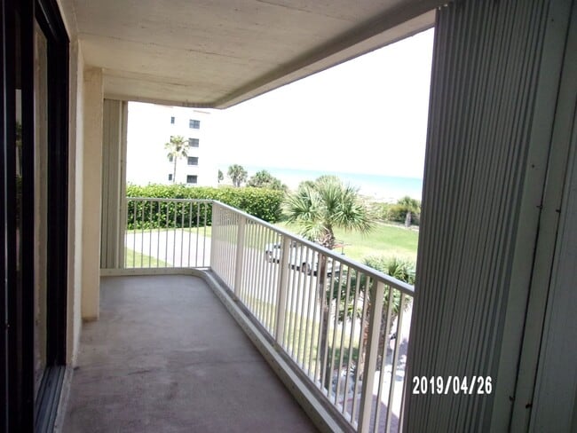 Building Photo - Oceanfront 3 BR Condo