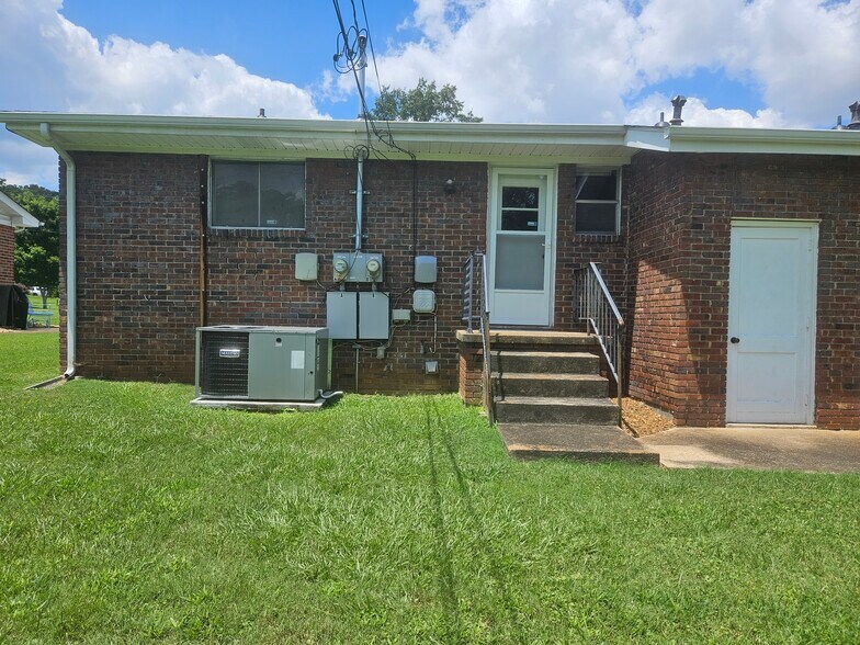 Building Photo - 322 Vista Dr