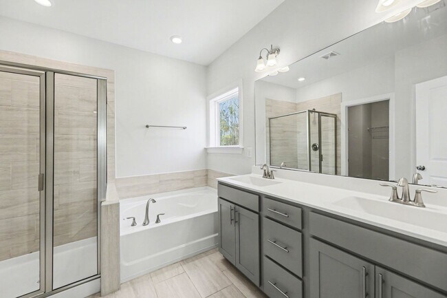 Building Photo - Modern 4BR Home in Raleigh | Great Location