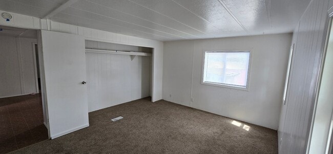 Building Photo - 3418 Tourmaline Dr