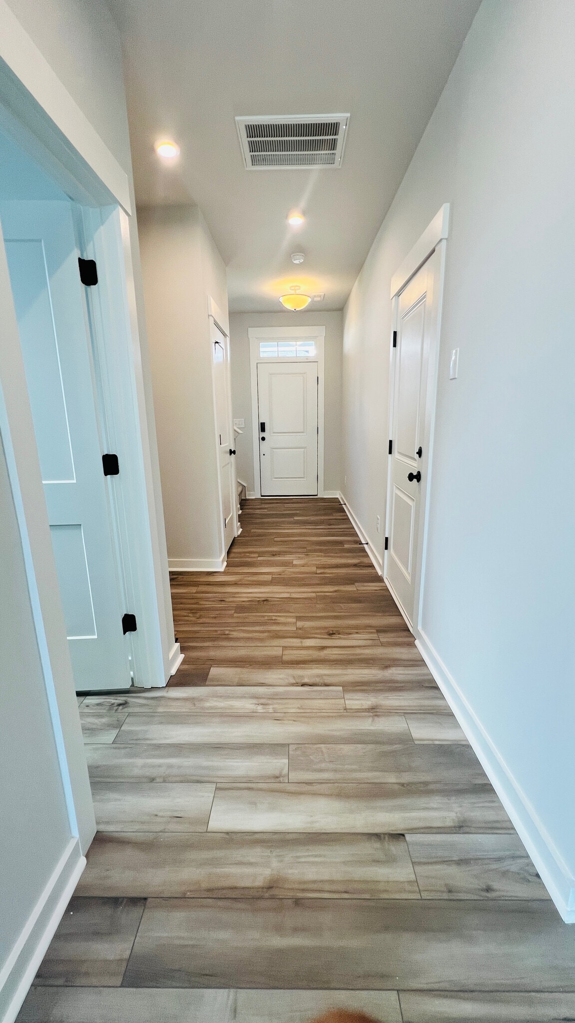 Building Photo - Room in Townhome on Munsing Dr