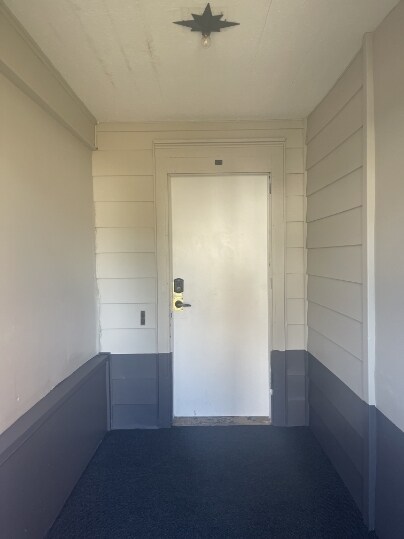 Primary Photo - 4233 Holt Rd