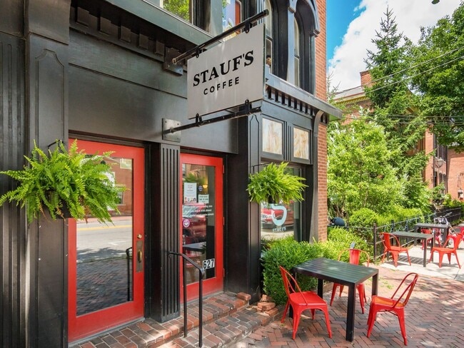 Building Photo - Central German Village Location!