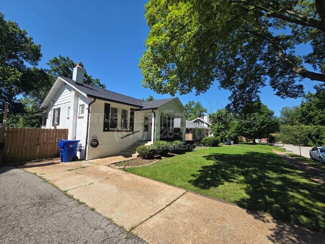 Building Photo - 7534 Milan Ave