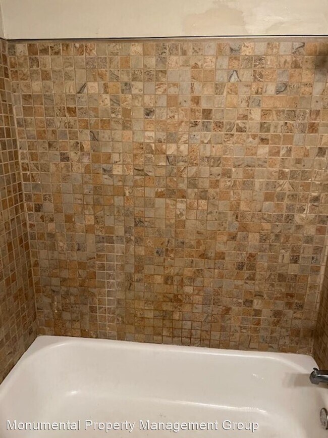 Building Photo - 3 br, 1 bath House - 744 Clair Street