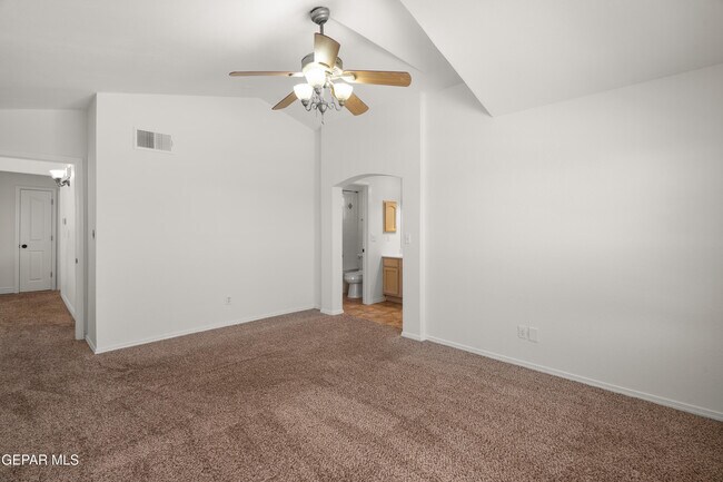 Building Photo - 12280 Red Sun Dr