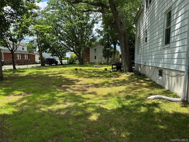 Building Photo - 28 Sound Beach Ave