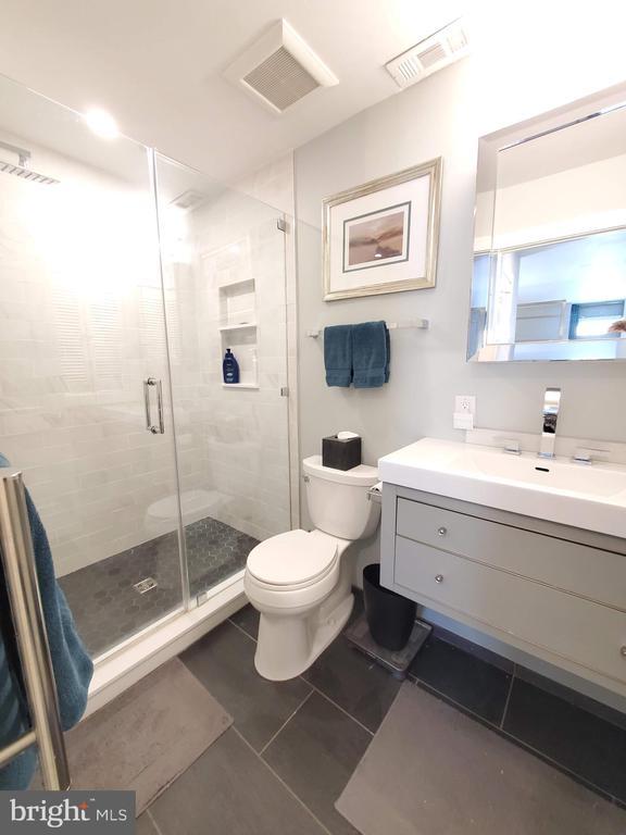 Building Photo - 162 Tavistock Rd