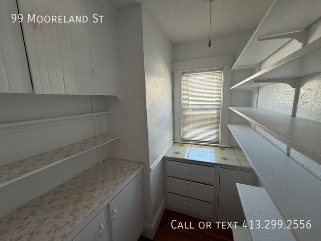 Building Photo - 99 Mooreland St