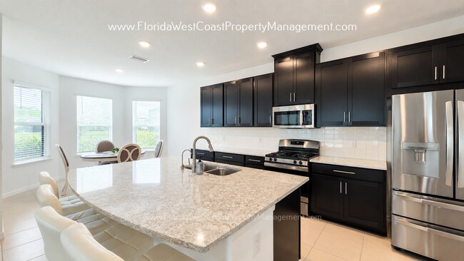Building Photo - OUSTANDING MOVE IN READY 5 BEDROOM HOME ! AVAILABLE FOR LONG TERM LEASE- GRANDVIEW at THE HEIGHTS!