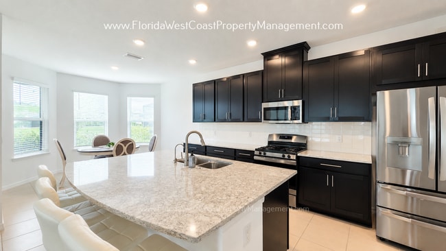 Building Photo - STUNNING 5 BEDROOM-3.5 BATH HOME at GRANDVIEW at THE HEIGHTS! MOVE IN READY