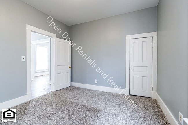 Building Photo - 515 N State St